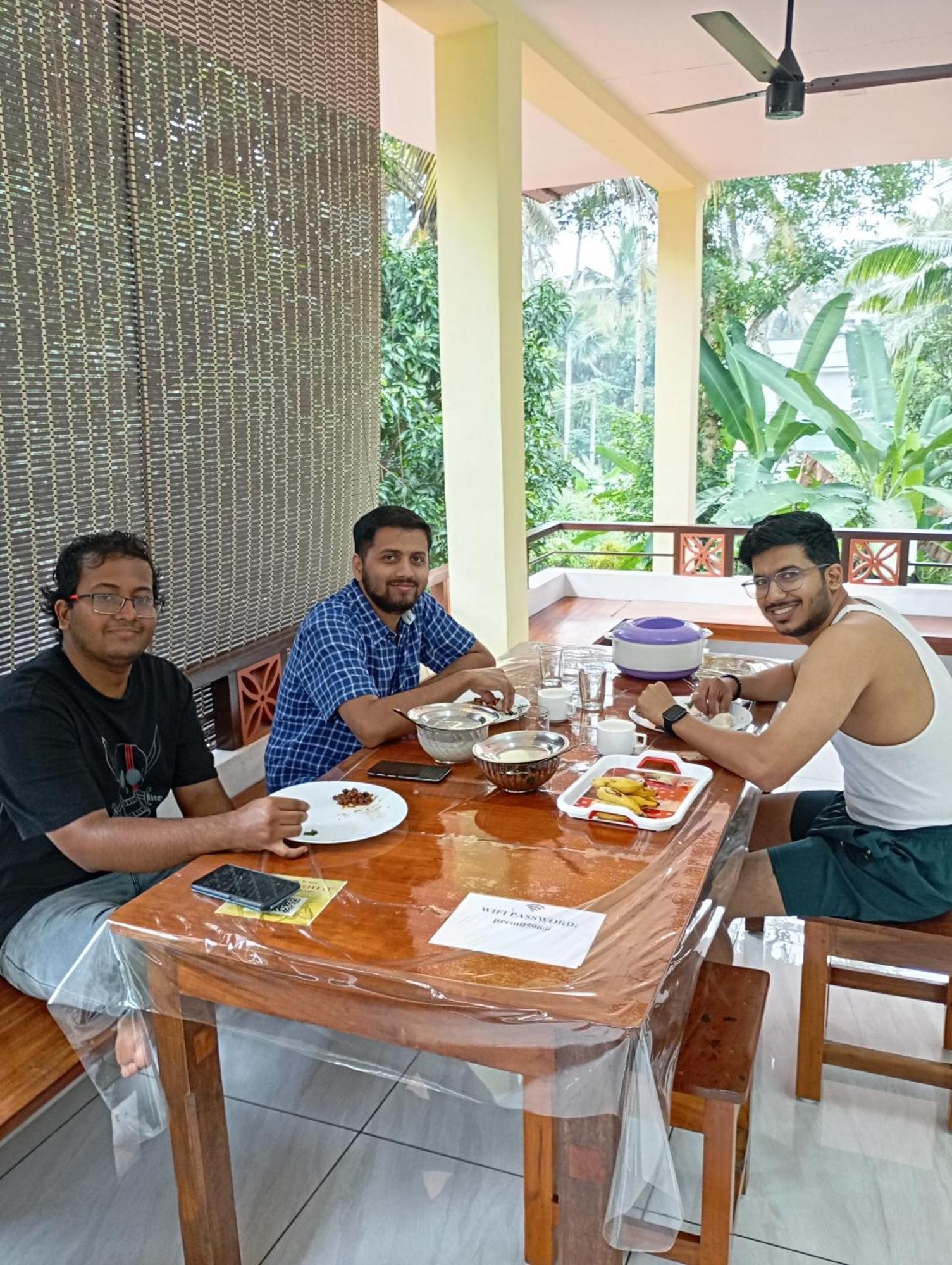Munroe Vision Panakkattu Homestay Mundrothuruth エクステリア 写真