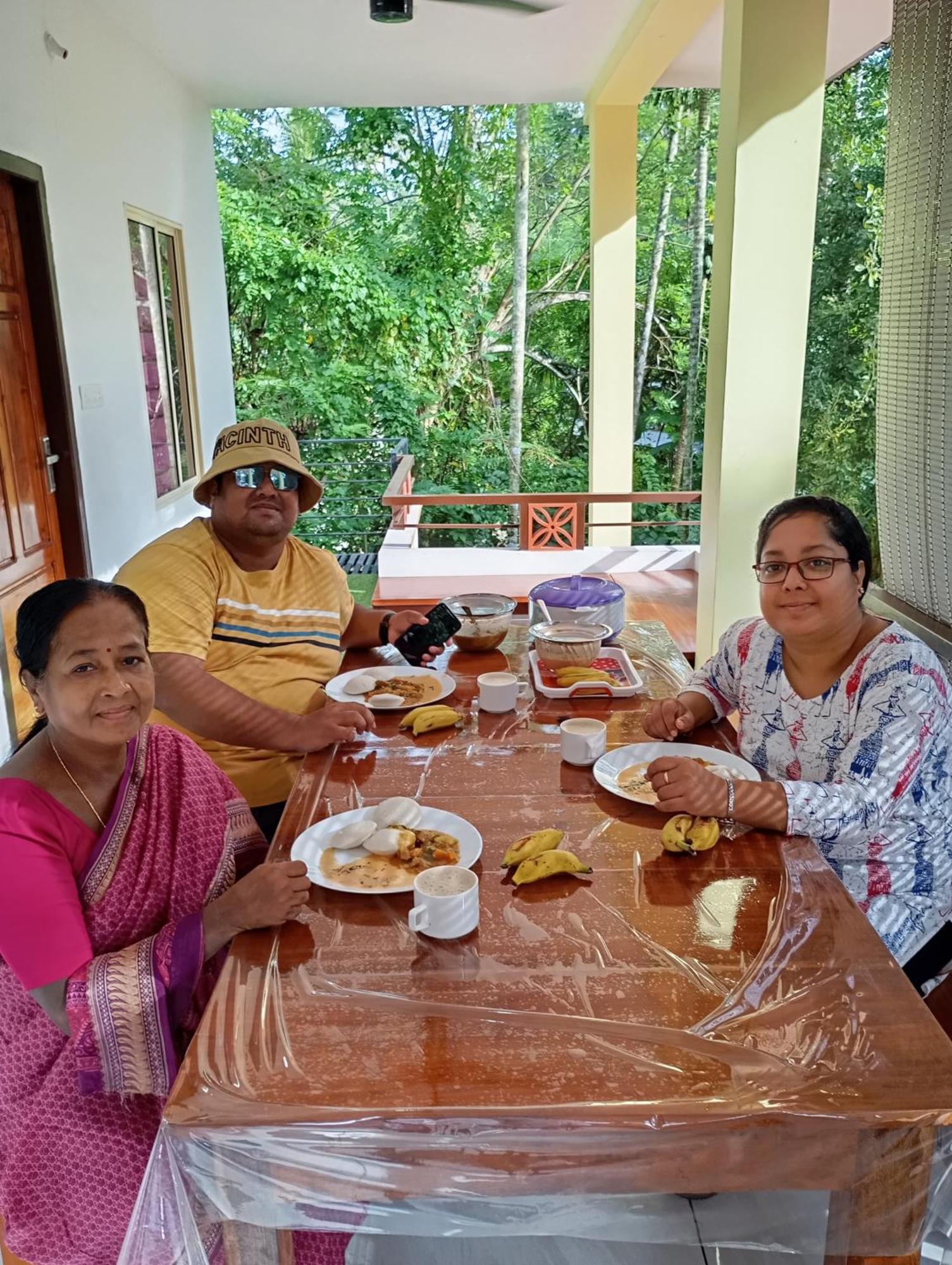 Munroe Vision Panakkattu Homestay Mundrothuruth エクステリア 写真