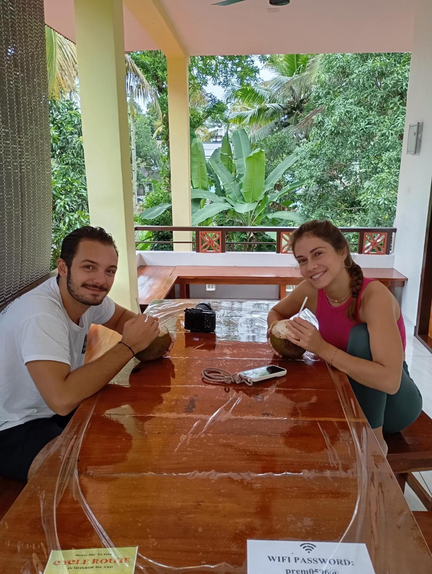Munroe Vision Panakkattu Homestay Mundrothuruth エクステリア 写真
